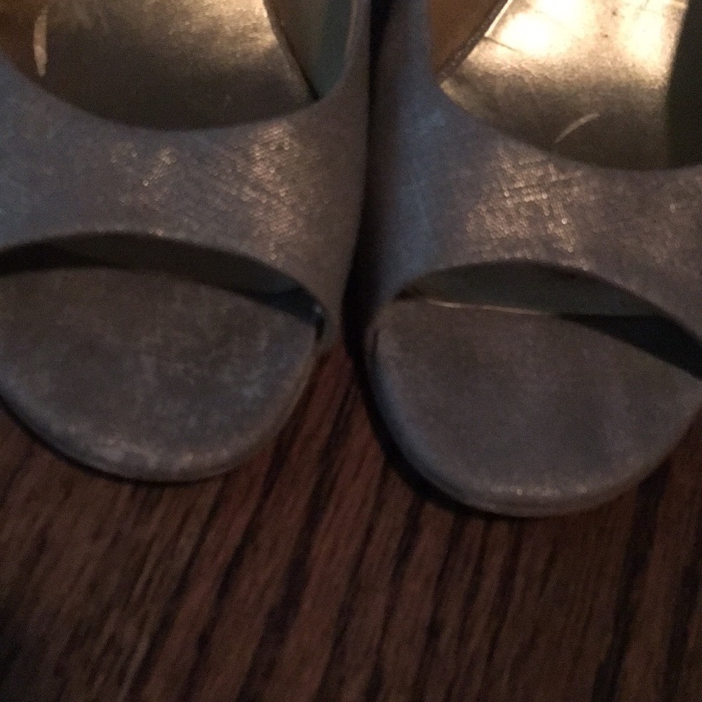 Gold shimmer/wooden wedge heels - Picture 2 of 4